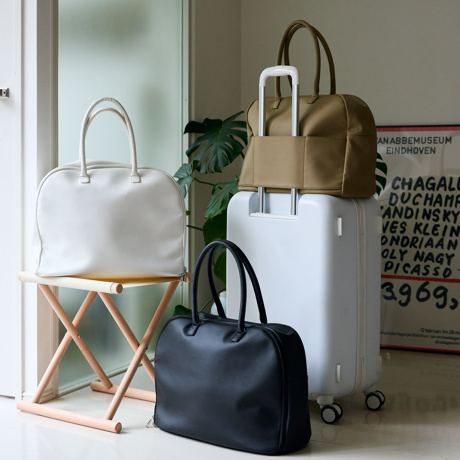 ボストンバッグ／30L》ガバッと開いて、小旅行や出張の荷物をたっぷり