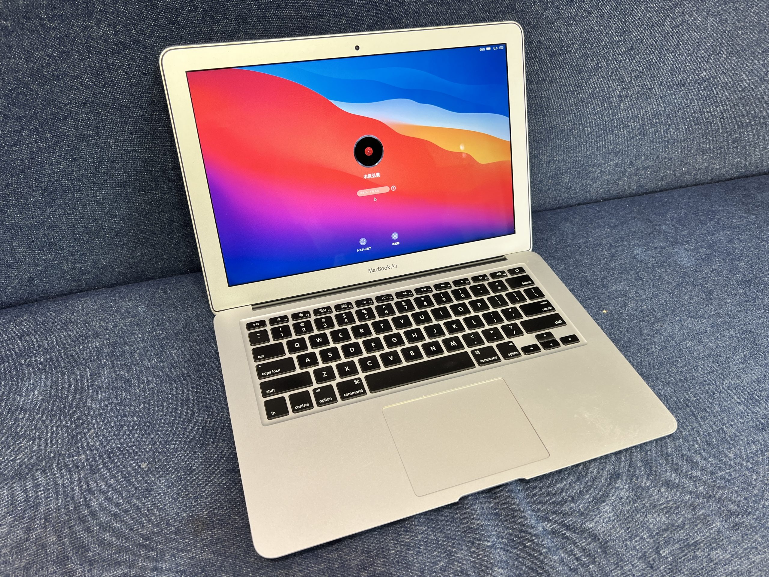 MacBook Air バックライト点灯不良基盤修理！ - 岐阜 105 Group Co.ltd