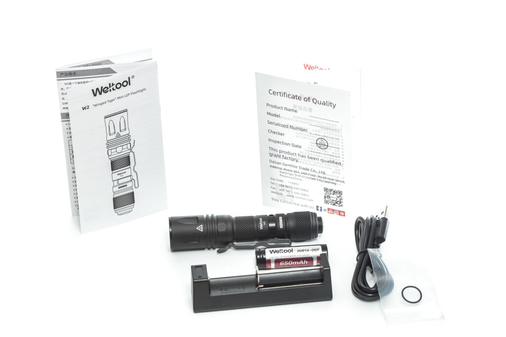 Weltool W2 review | Small SMD LEP flashlight with 160kcd | 1Lumen.com