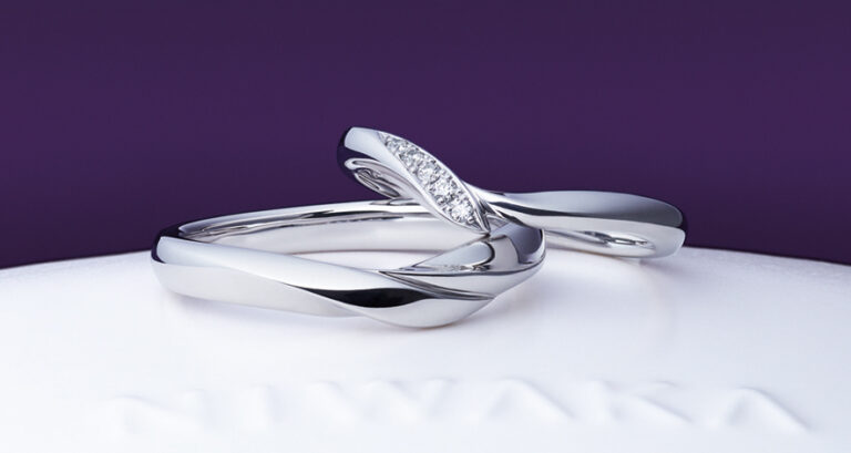 NIWAKAの結婚指輪 ｜V字フォルムが叶える手元の美しさ - ISSHINDO