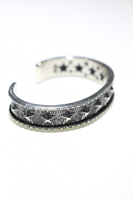 1PIU1UGUALE3 × CODY SANDERSON silver bangle | 1piu1uguale3 Osaka