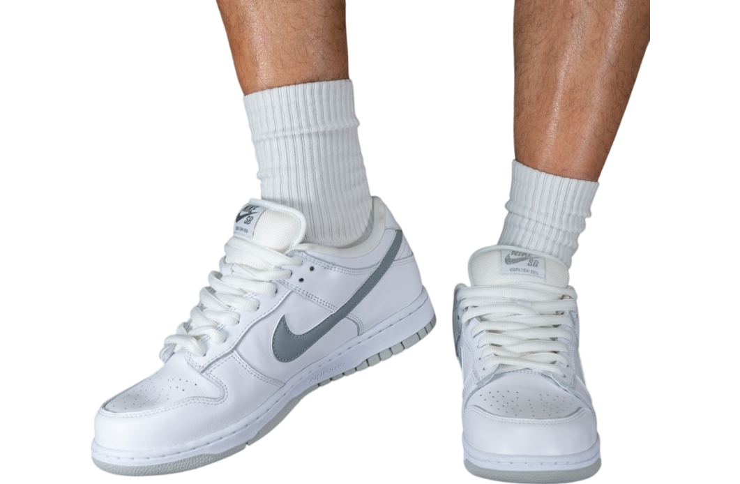 Supreme x Nike SB Dunk Low White / Metallic Silver-White - May