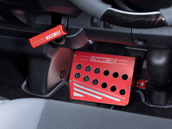 ハイエース用 ESSEX ビレット フットレストを販売。 カスタムパーツ