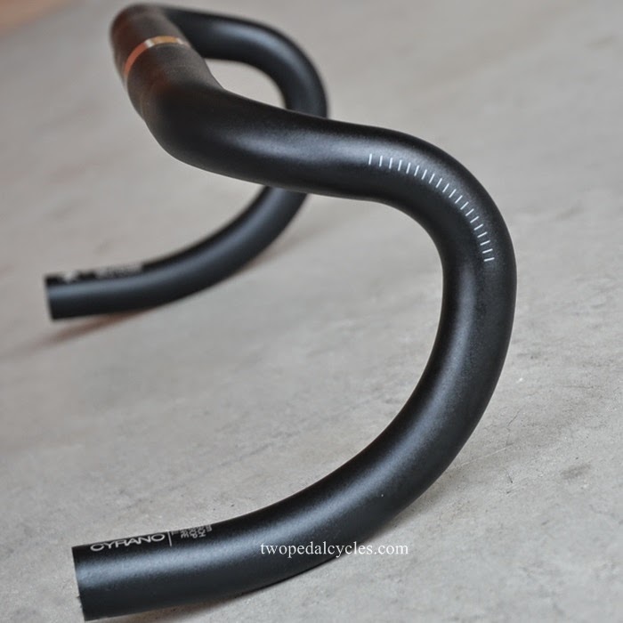 FIZIK Cyrano R3 Handlebar（フィジーク シラノ ハンドルバー