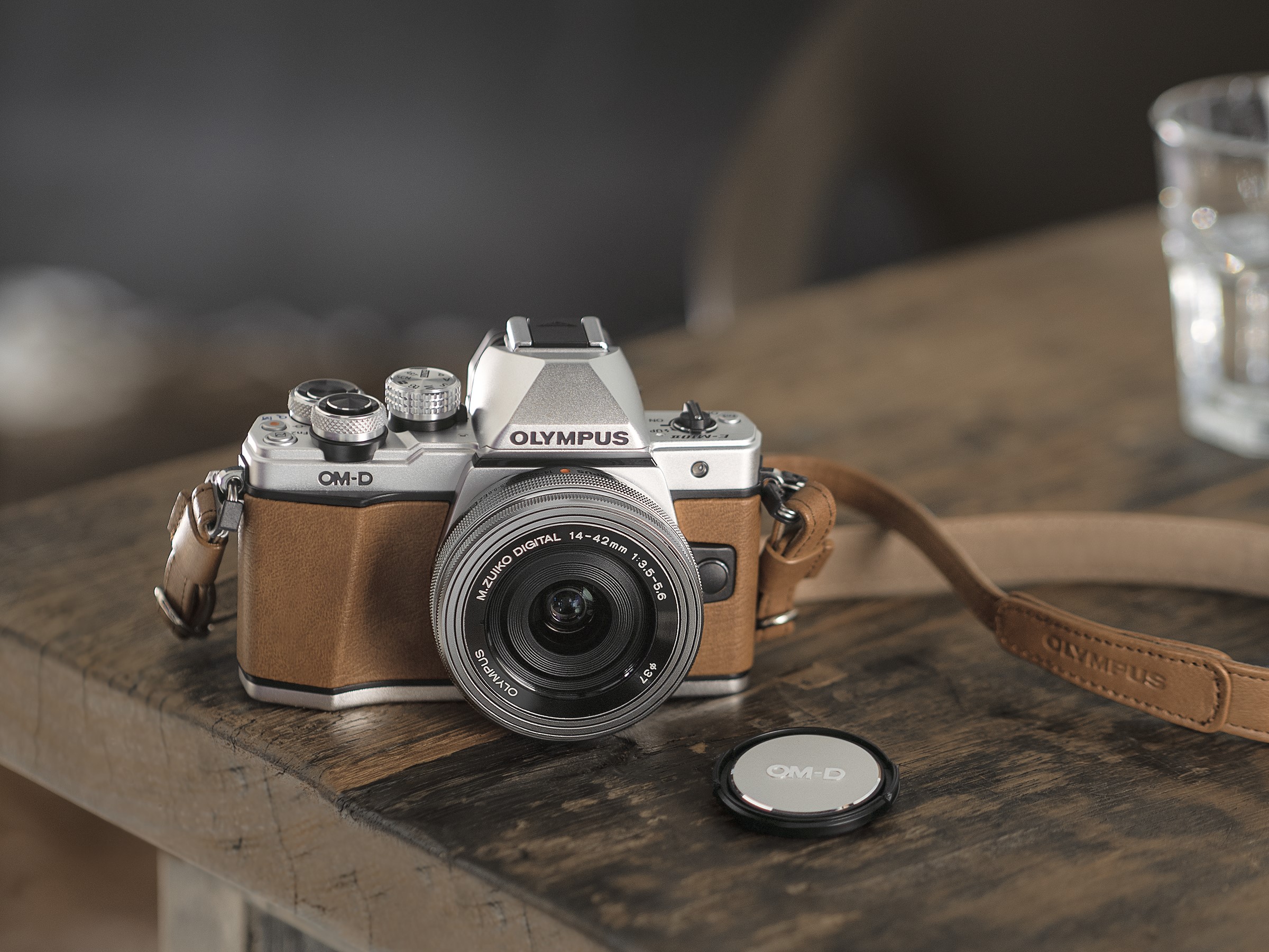 Olympus 'Fox Brown' limited edition OM-D E-M10 II launched