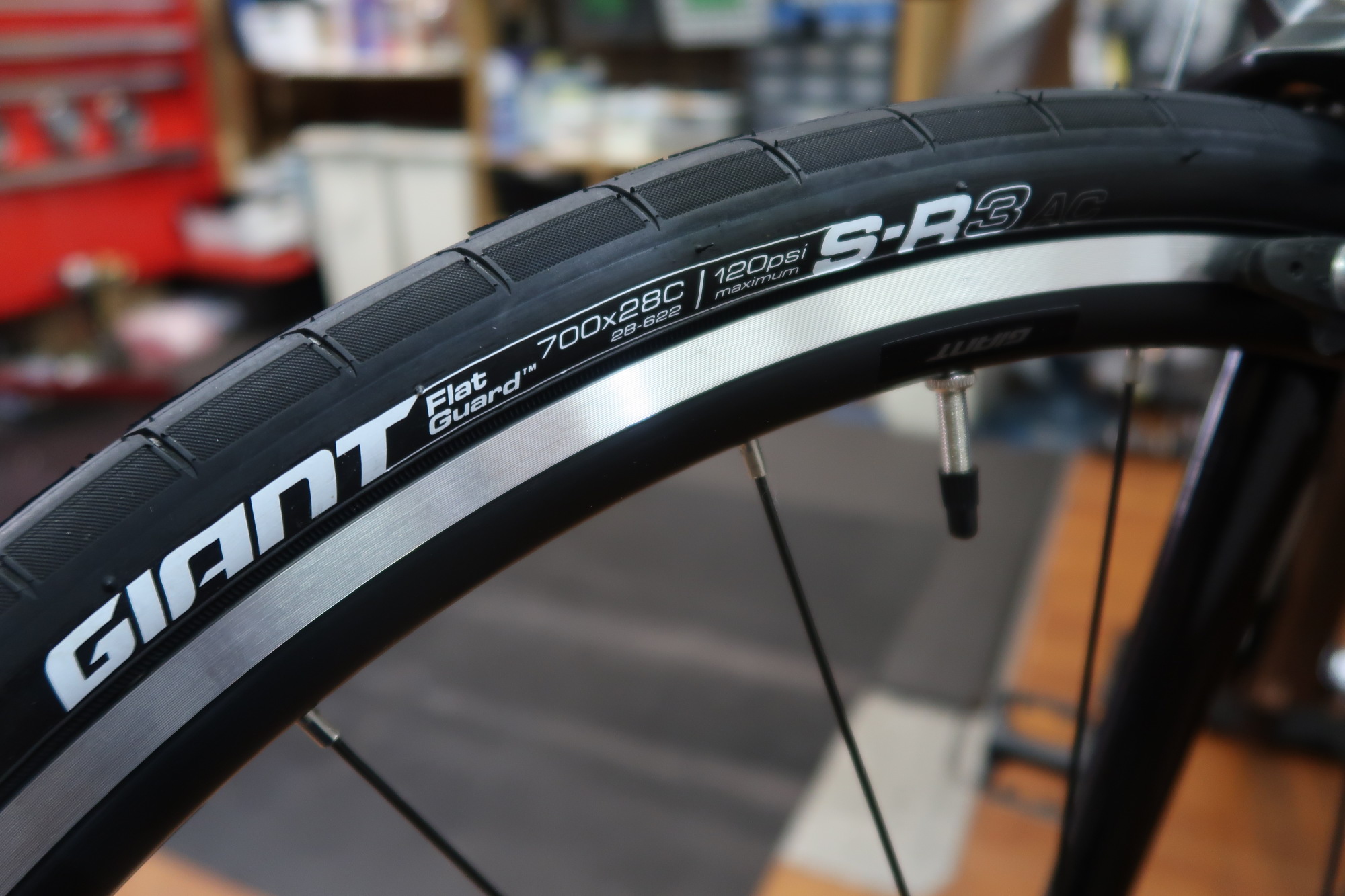 GIANT(ジャイアント) CONTEND 1(コンテンド1) 2024年モデル 当店販売