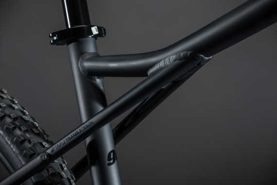 GT(ジーティー) AVALANCH EXPERT29(アバランチェ エキスパート29) 2020