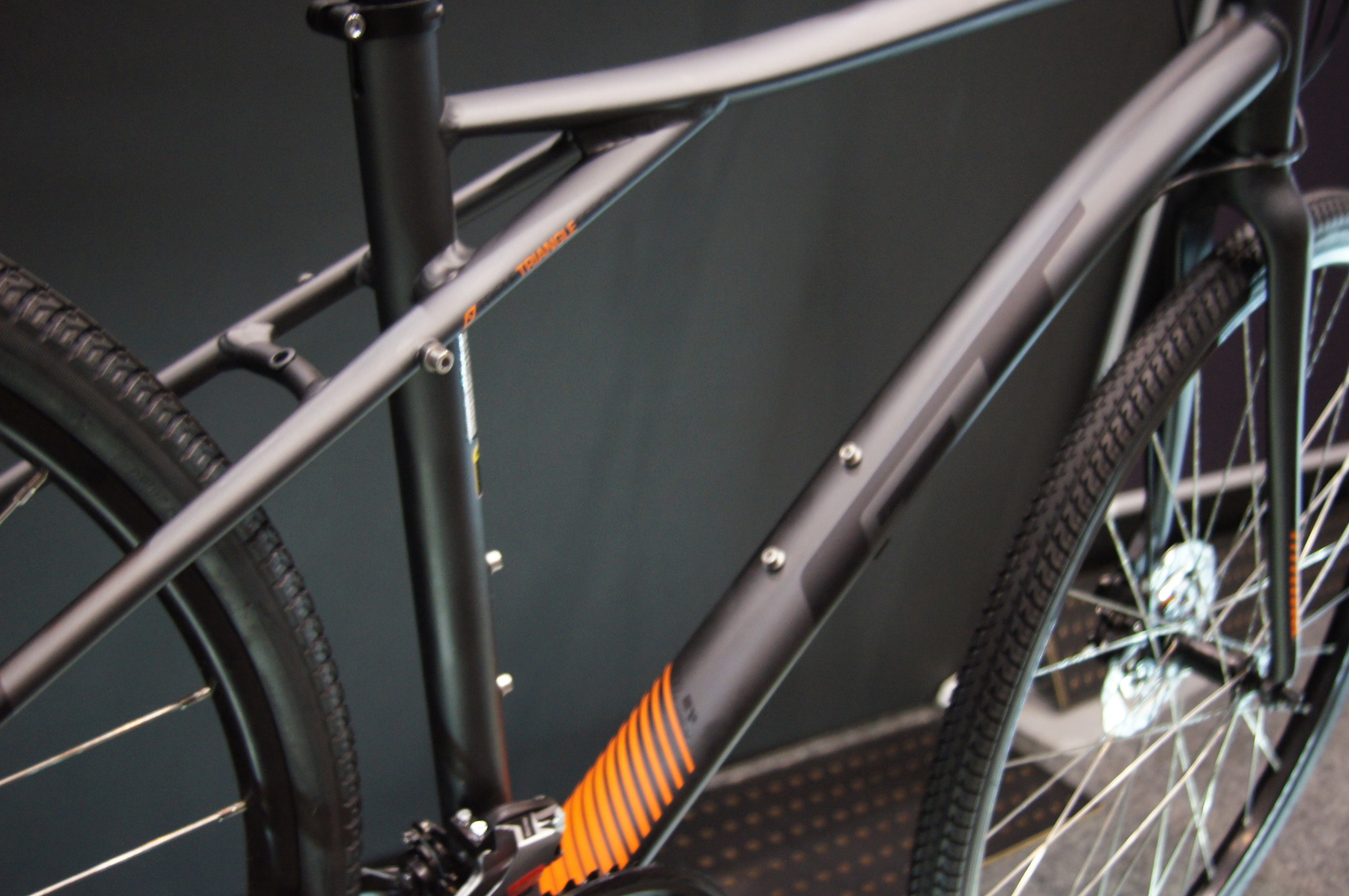 GT TRAFFIC X (トラフィック X) 2020年モデル 自転車 クロスバイク