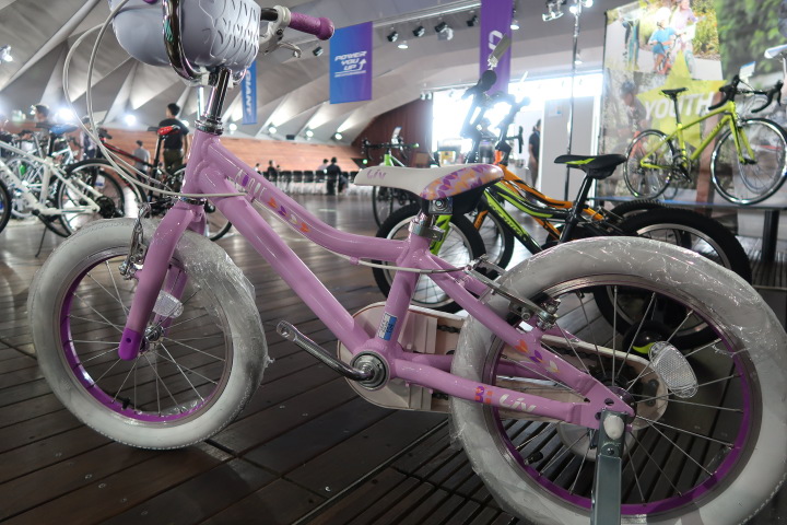 GIANT Liv ADORE 16 キッズ 子供 16インチ自転車
