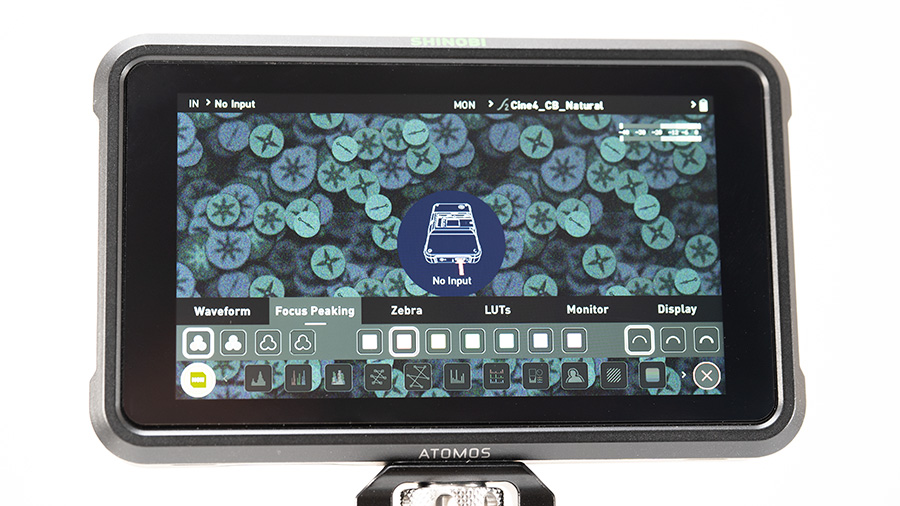 Atomos Shinobi レビュー。LUTもあたるコスパ抜群の5.2インチモニター