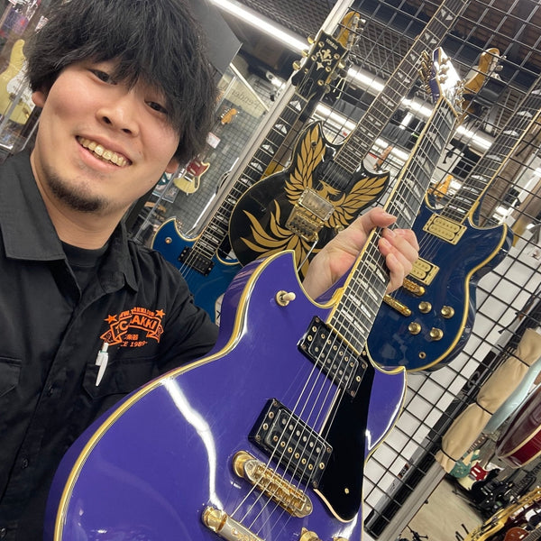 A lot of YAMAHA SG limited edition models!