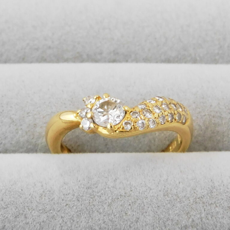 Pt900/K18 ダイヤモンド 指輪 D1.01ct（5石合計） 5.1gの買取実績