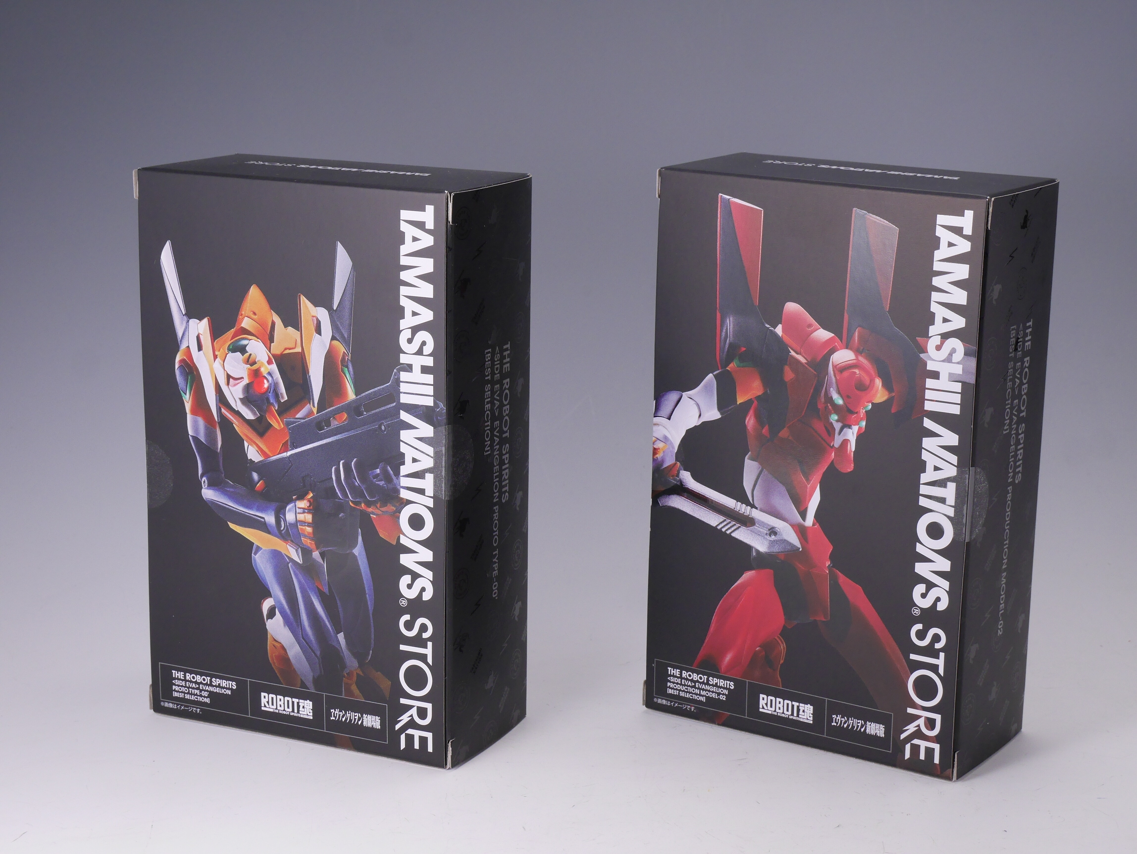 魂ストア限定商品より『エヴァンゲリオン』シリーズの2アイテムを撮り