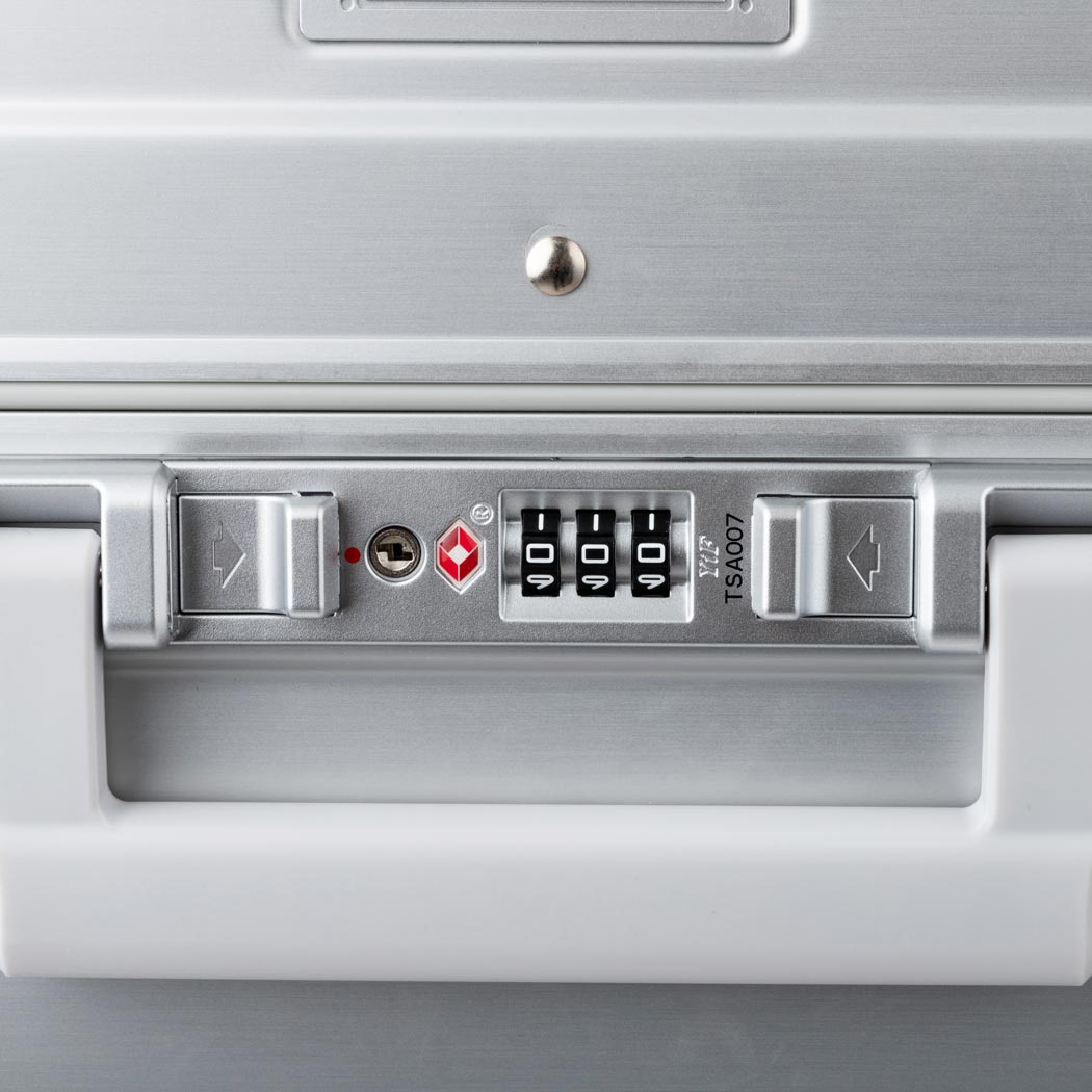 1513 BLADE Aluminum | LEGEND WALKER | スーツケース | T&S