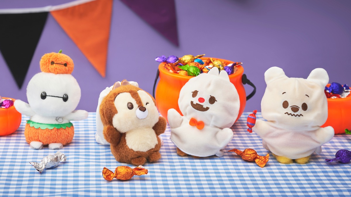 仮装を楽しむミッキーマウスやプーさんのほか、ディズニーヴィランズも