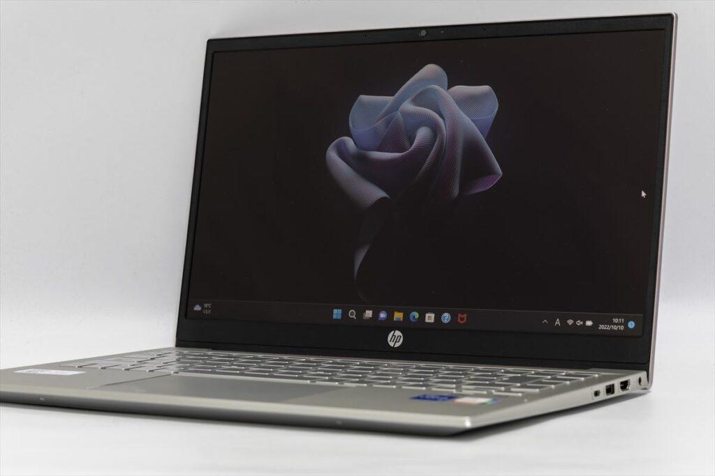 9万円で買える！ HP Pavilion 14 実機レビュー | ビジネスマンのための