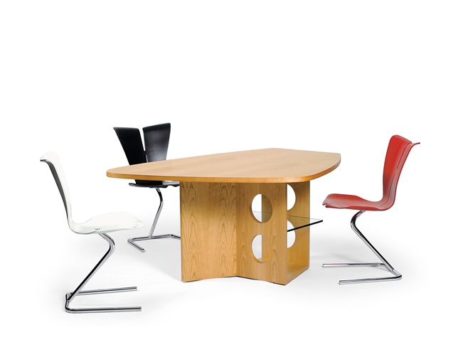 M21-1 TABLE(M21-1 テーブル)[タブルーム]