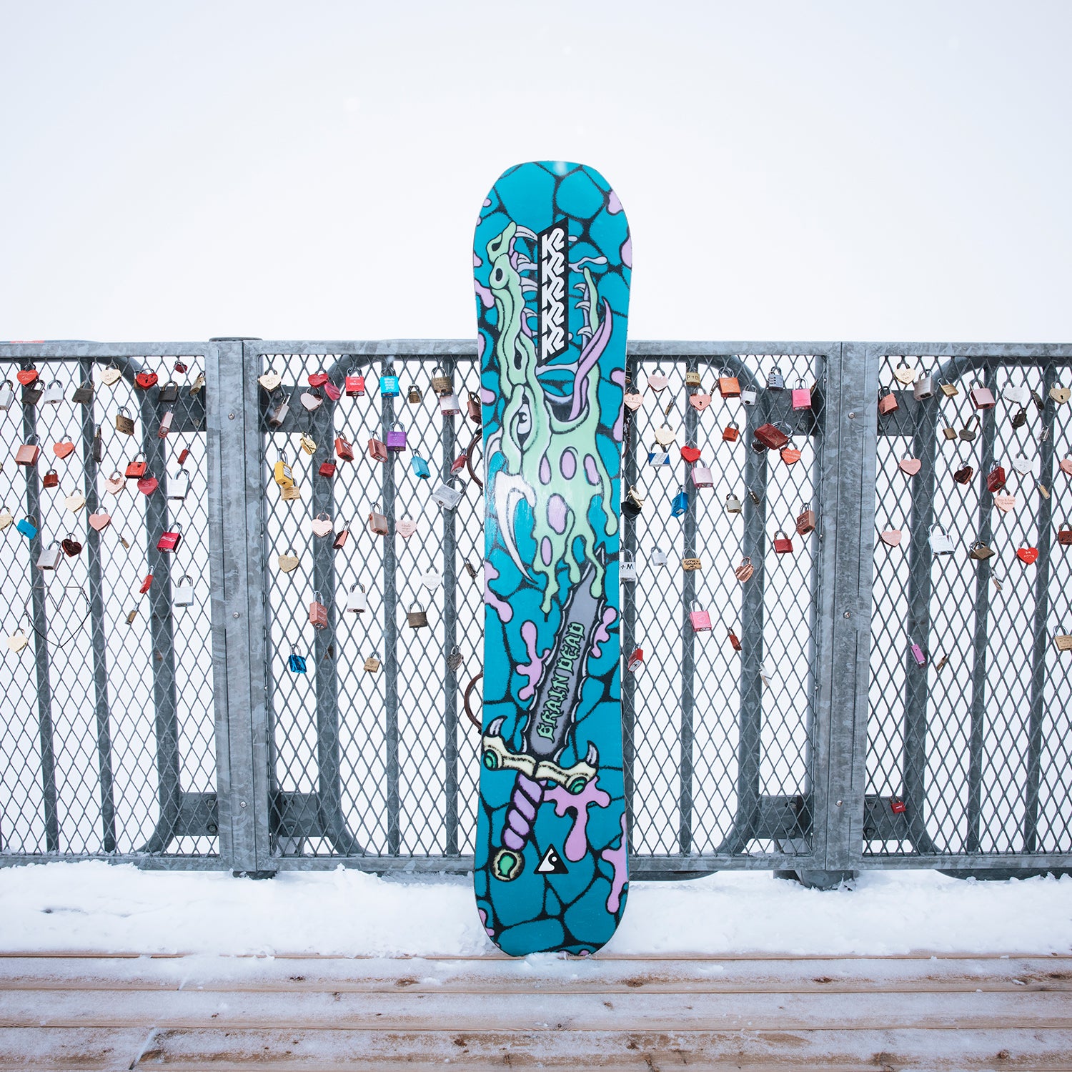 K2 X BRAIN DEAD PASSPORT SNOWBOARD
