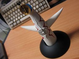 岡本太郎生誕100年特別記念：1/500スケール ポリストーン製彫像 太陽の