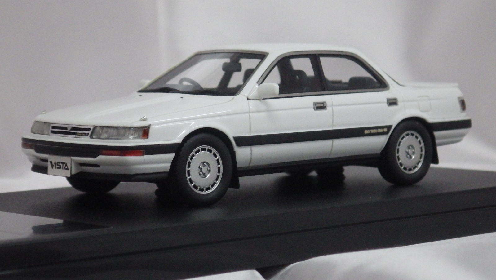 Hi-Story TOYOTA VISTA HARDTOP 2000GT(1987) SUPER WHITE II - Tada