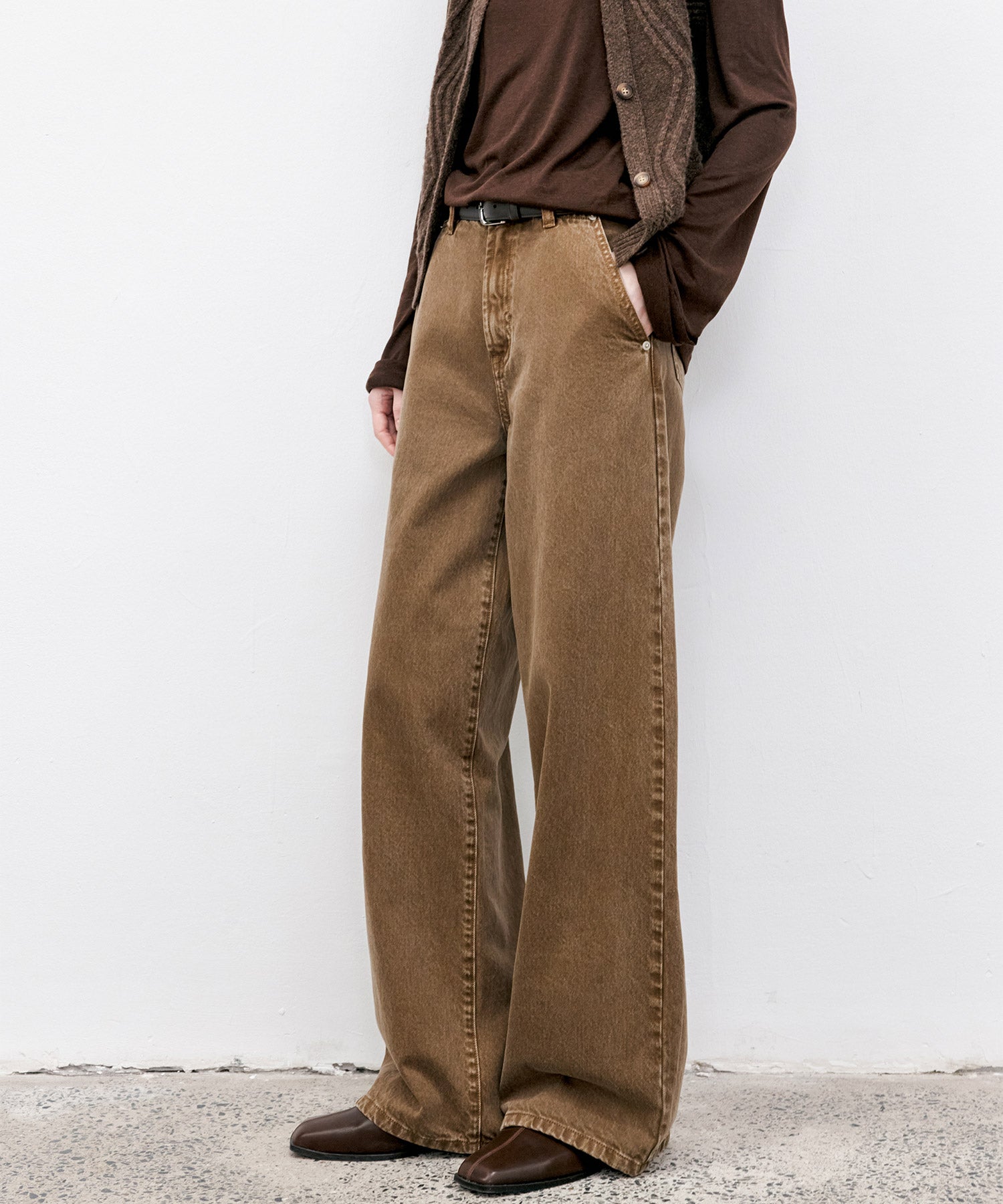 Basic Narrow Straight Brown Denim Pants