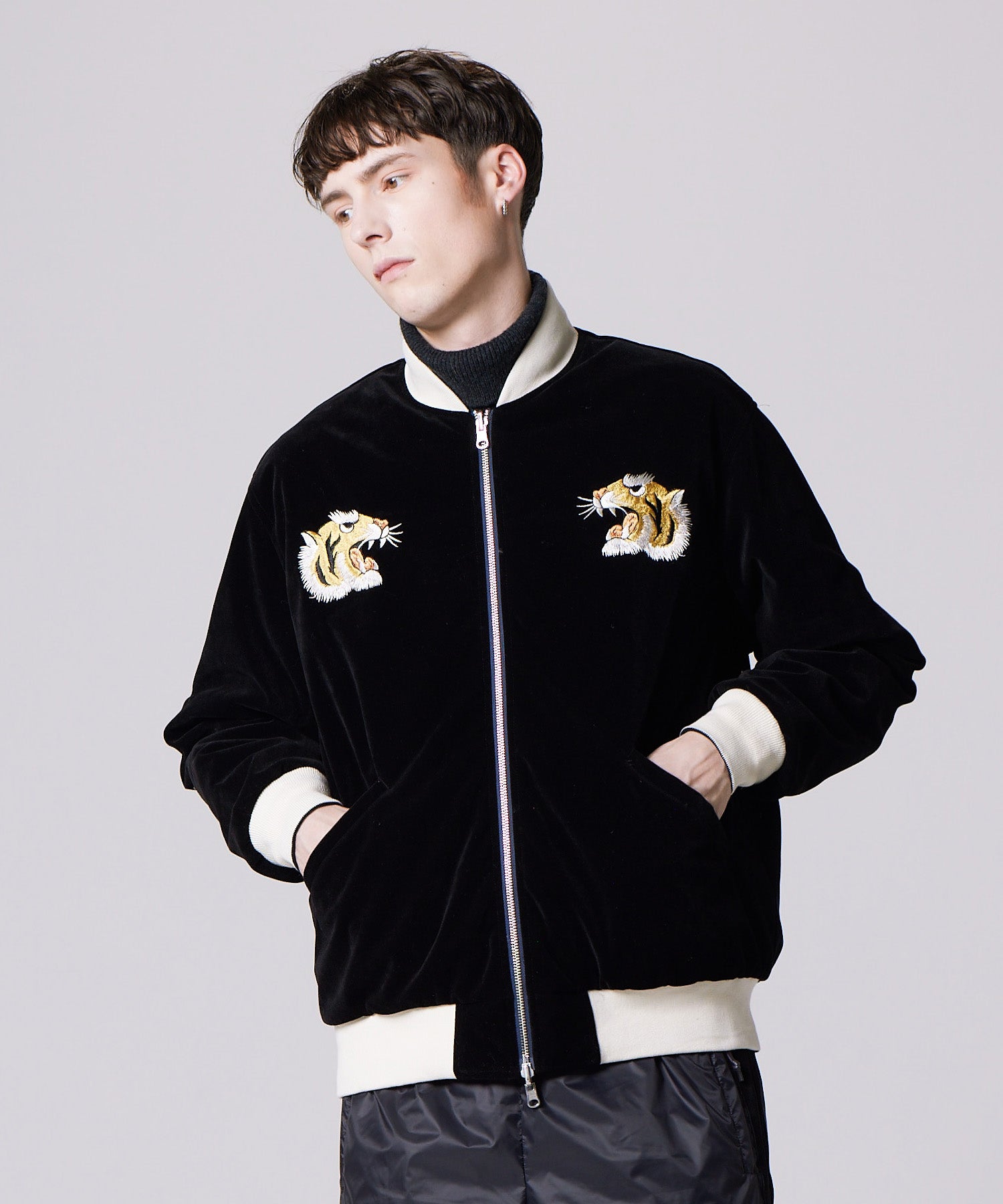 ジャパンスペシャル リバーシブル スカジャン ダウンジャケット