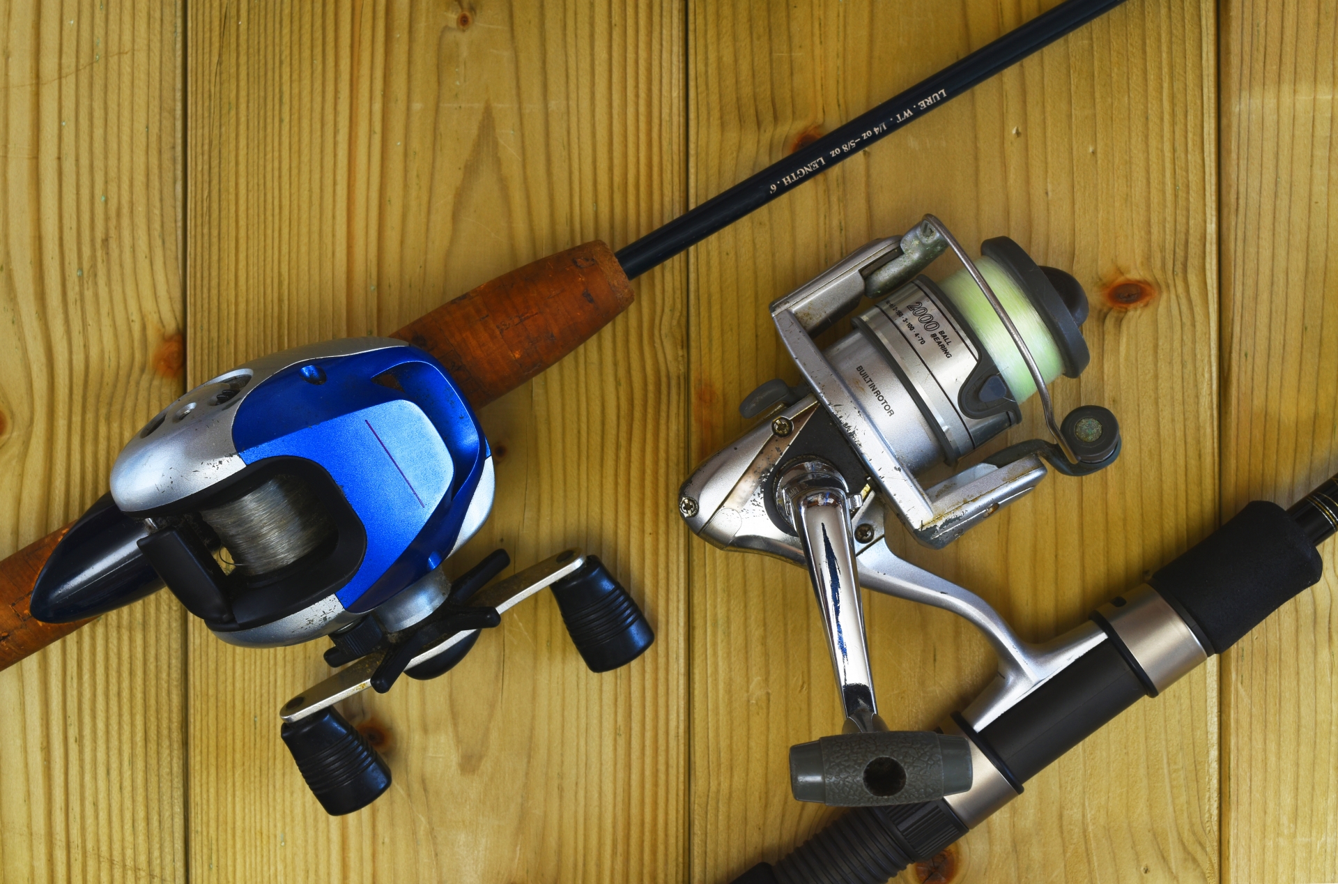 リール操作】リールのハンドルは右巻き？それとも左巻き？スピニング