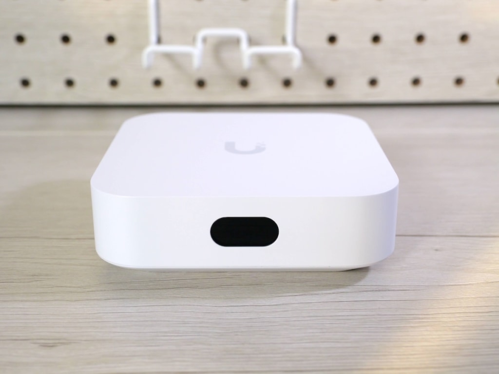超小型なUniFi Expressを実機レビュー！メッシュWi-Fiで手軽にネットの