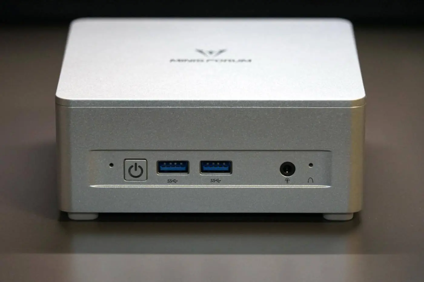 Minisforum UM750L Slim｣ レビュー｜5万円台のコスパに優れたミニPC