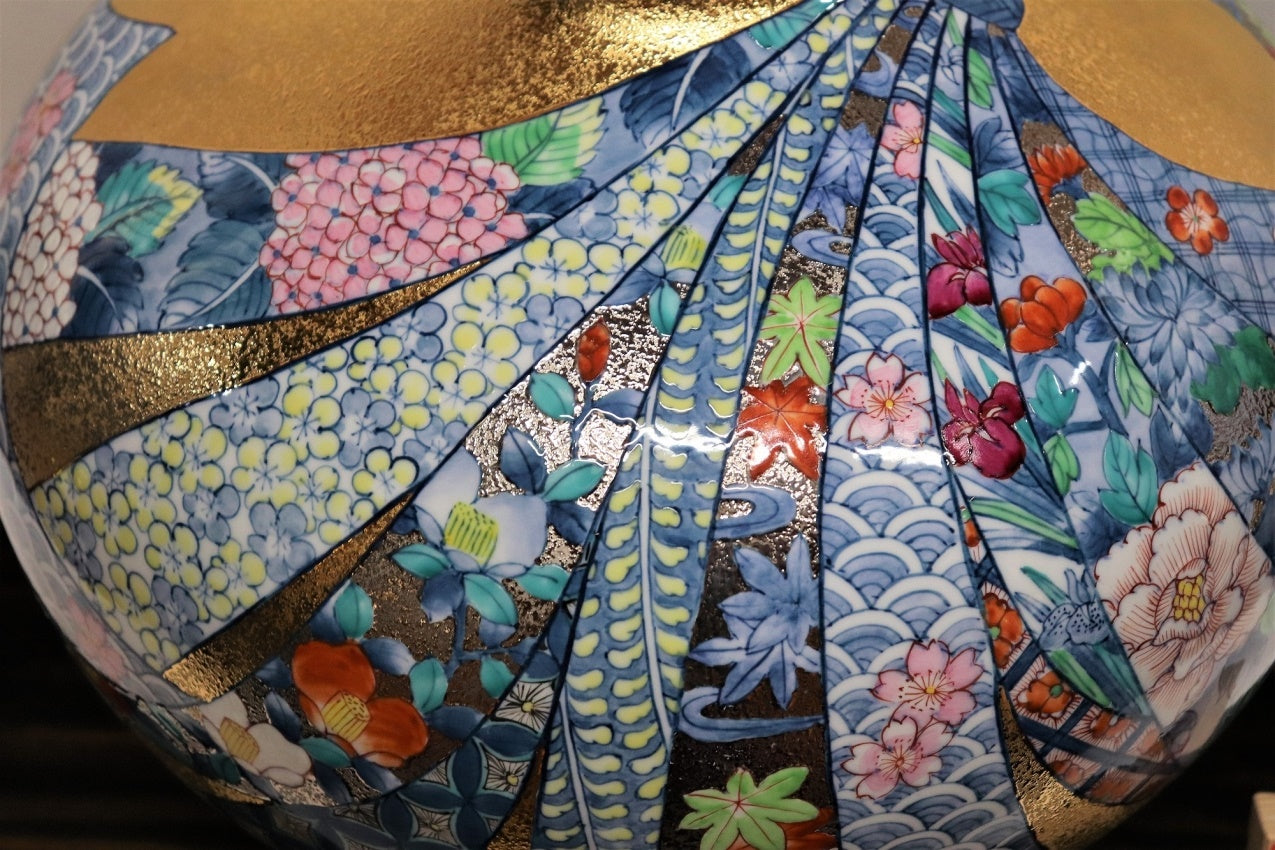 花器 「花瓶 熨斗絵」 金龍窯 江口天童 有田焼 陶磁器 – Takumi Japan