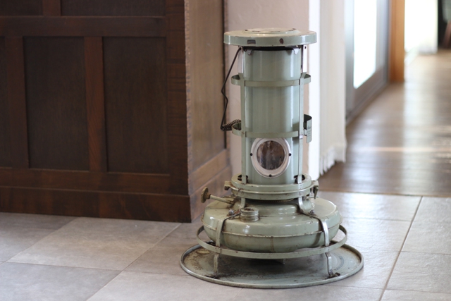 アラジンAladdinの16型ビンテージストーブ入手！不変のデザインがかっ