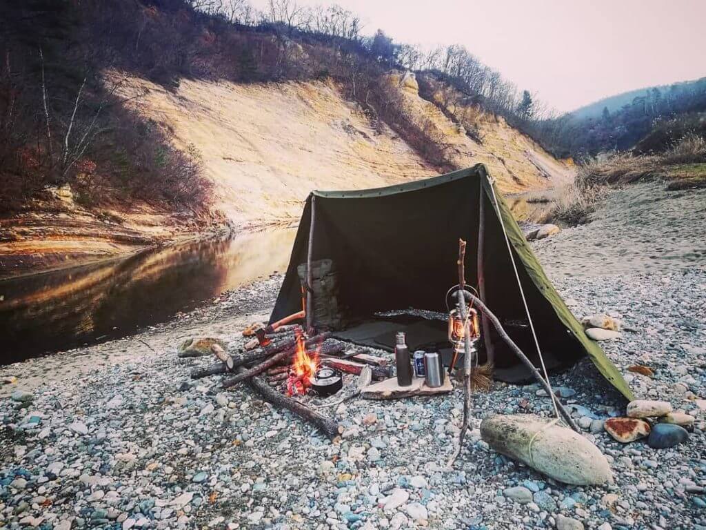 USパップテント（シェルターハーフ）】は最強の焚火テント | 年間86泊