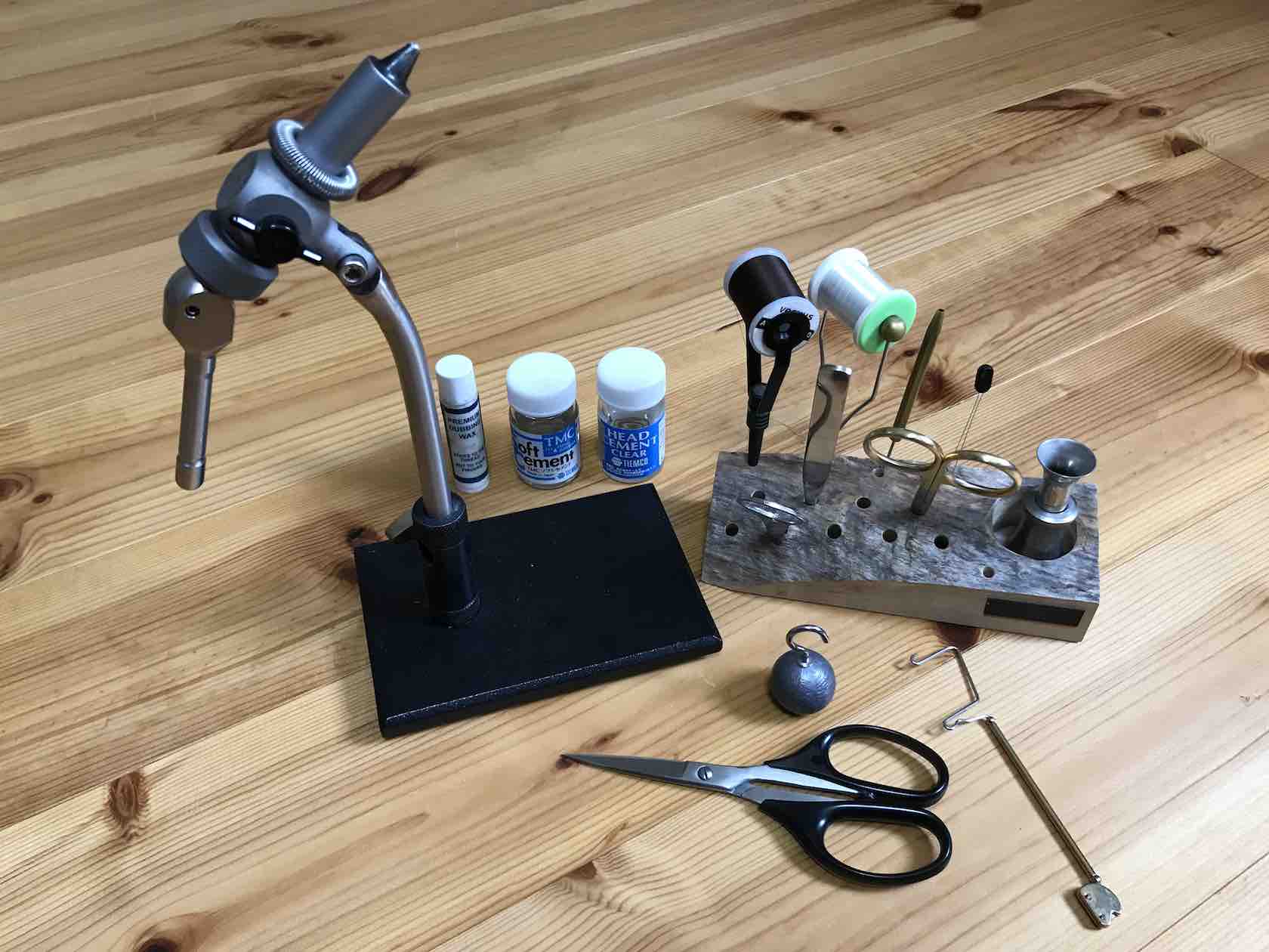 フライタイイングの道具！初心者におすすめのバイスやセット！