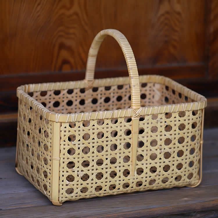 000000000082-01.jpg?size=m&w=