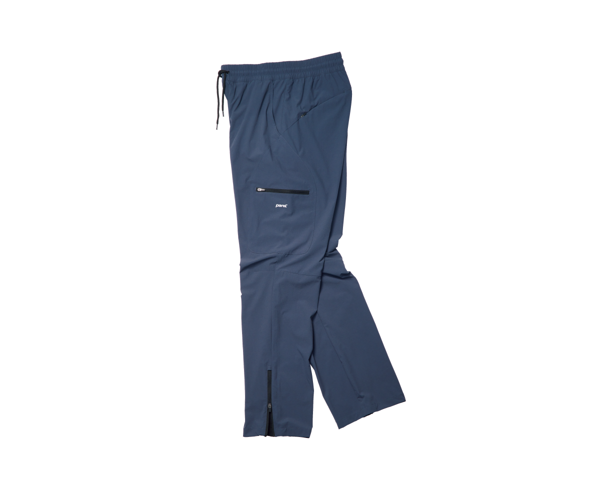 街、山、荒野で活躍する〈NIKE ACG〉のスキーパンツ。