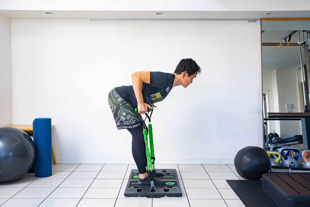 一畳未満で100種以上の筋トレができる。チューブが絶妙な《BODYBOSS 2.0》