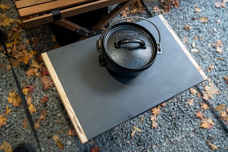 ユニフレームの焚き火テーブルをマットブラックに塗装してみた