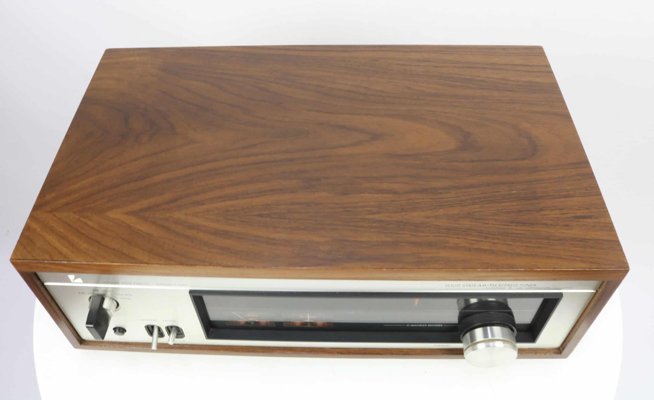 Luxman T-550V - Taste For Audio