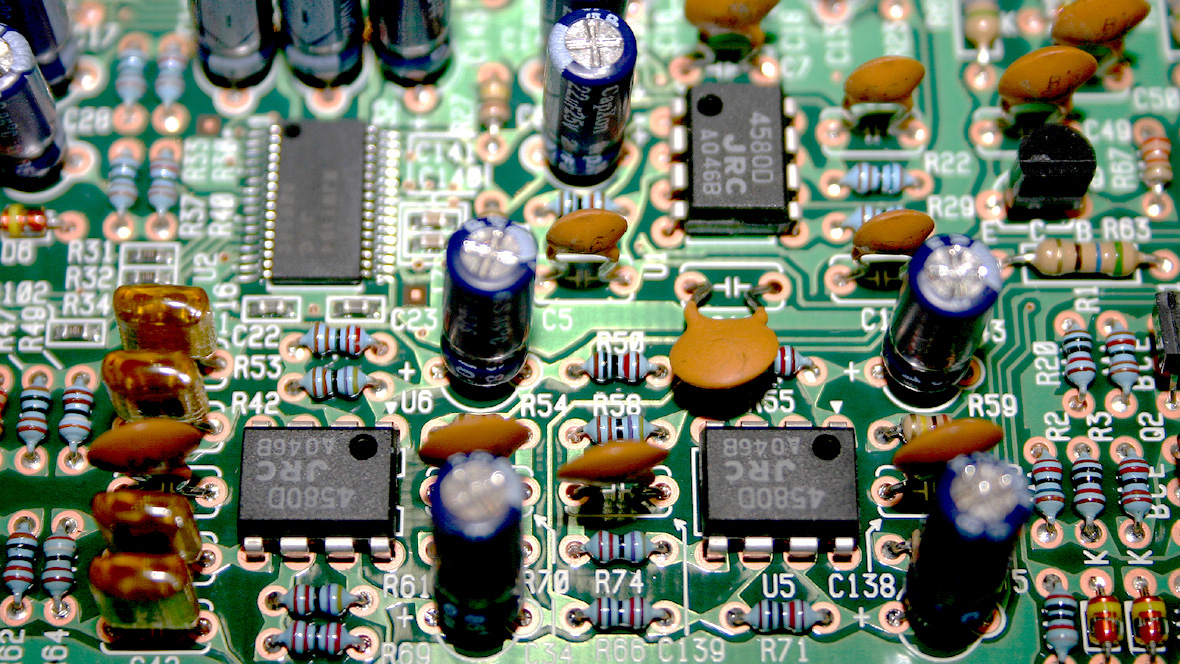 TA-1VP | antares Auto-Tune Evo搭載マイクプリアンプ | TASCAM (日本)