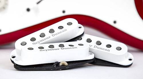 Psychedelic Strat、Scooped Strat～SEYMOUR DUNCANからストラト