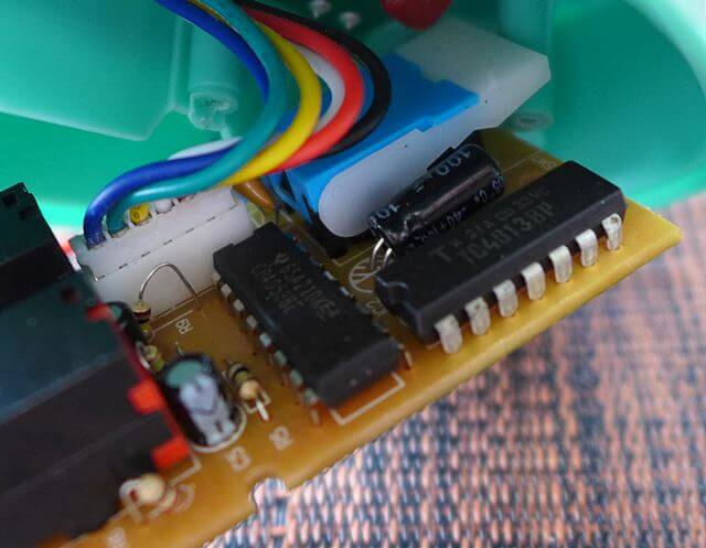 ファズの名機がこの価格で！DANELECTRO French Toast DJ-13レビュー