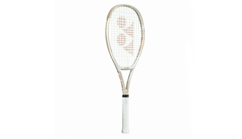 ヨネックス VCORE 100 サンドベージュ 2024年モデル：魅力的なデザイン