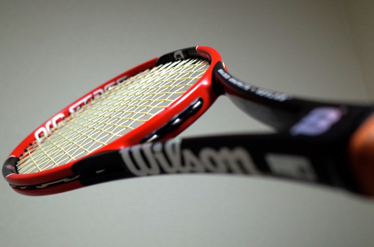 ロジャー・フェデラーが実際に使用するテニスラケット＆ストリング