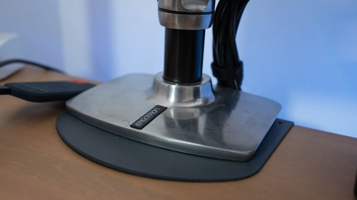 エルゴトロン（ergotron）モニターアームレビュー！約2年使ってるけど