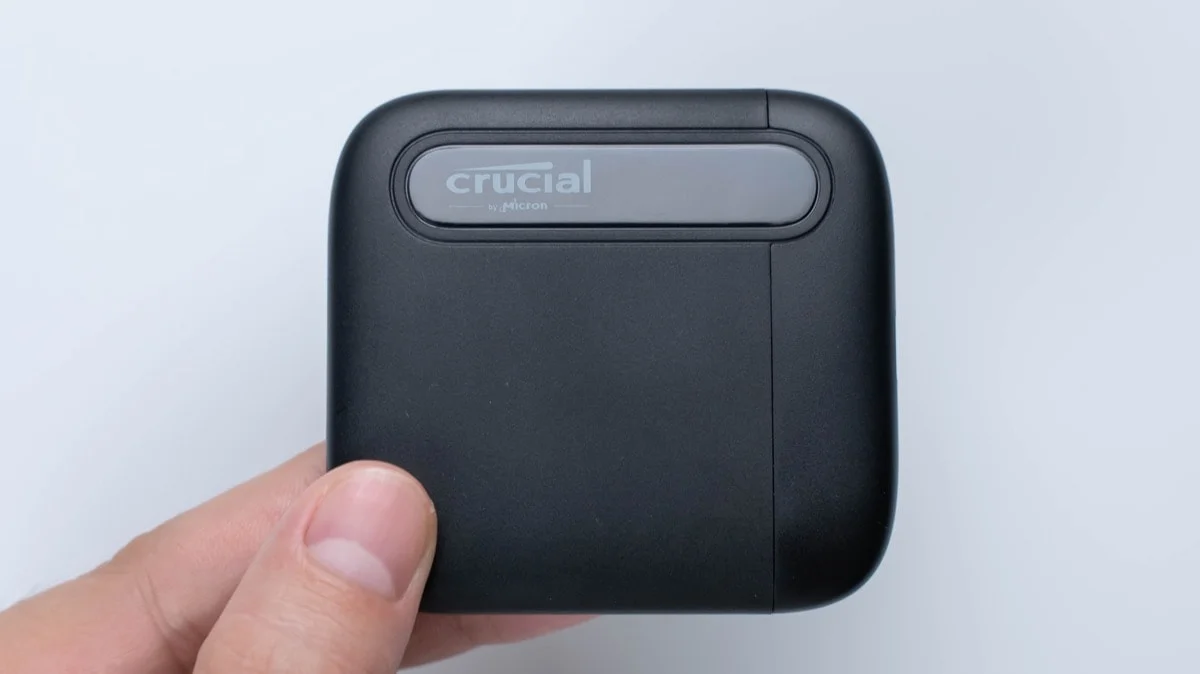 Crucial X6 ポータブルSSDレビュー！SanDiskより安くて速い外付けSSD