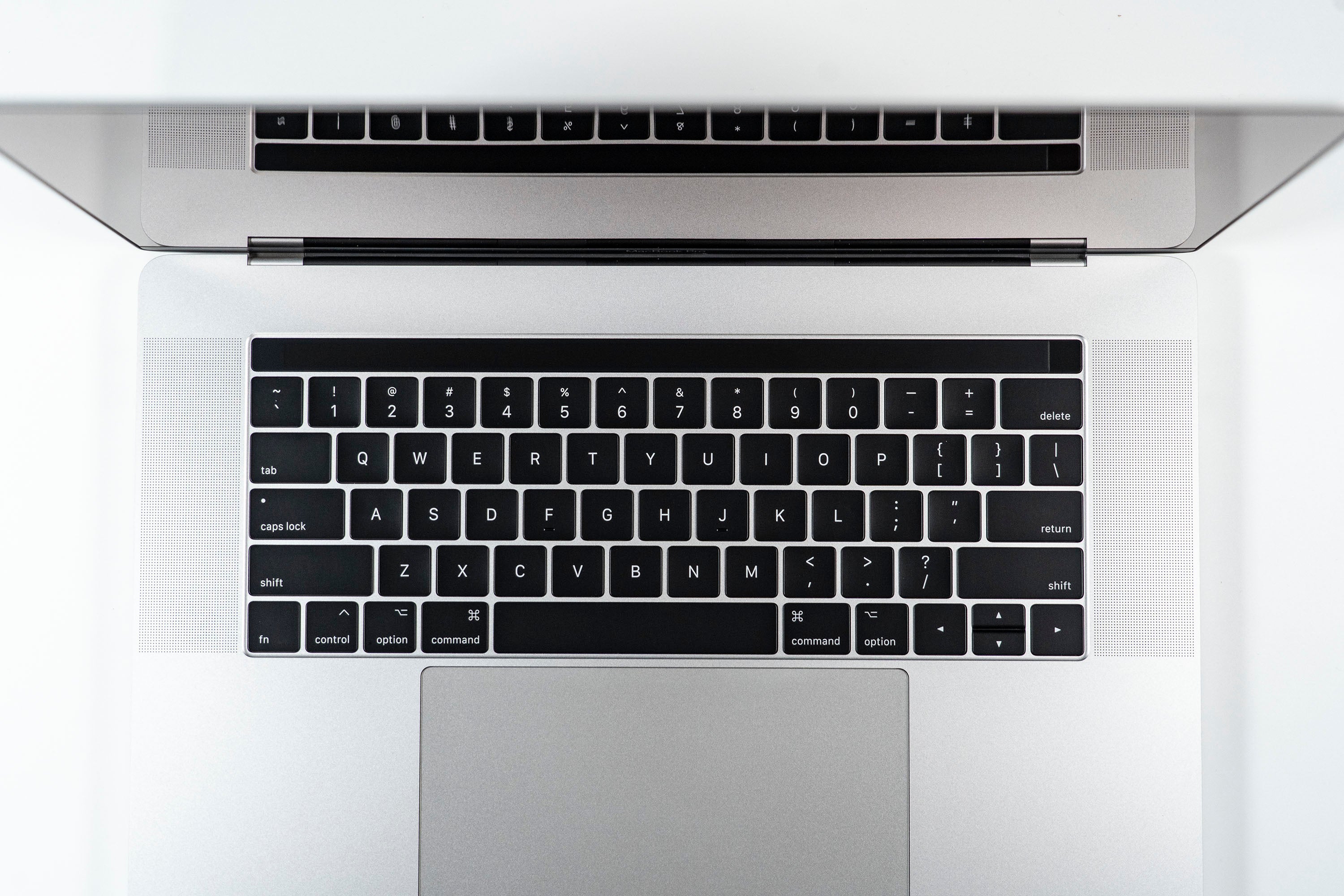 Apple MacBook Pro 15インチ i7/16G/1T USキー