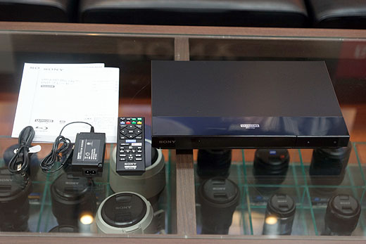 プライスダウン】Ultra HD BDプレーヤー『UBP-X700』とブルーレイ