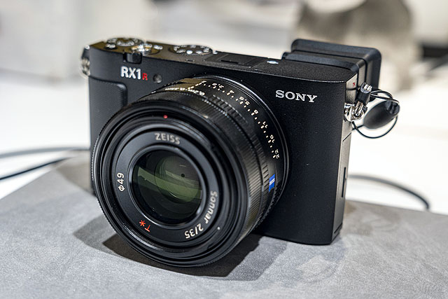 カメラ - ソニーの新商品レビューを随時更新！ ソニーストアのお買い物