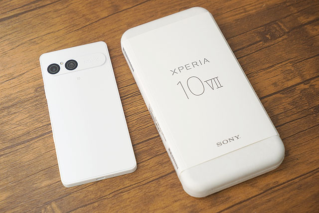 デジタルビデオカメラ『HDR-CX680』ホワイトが3月11日午前10時以降より