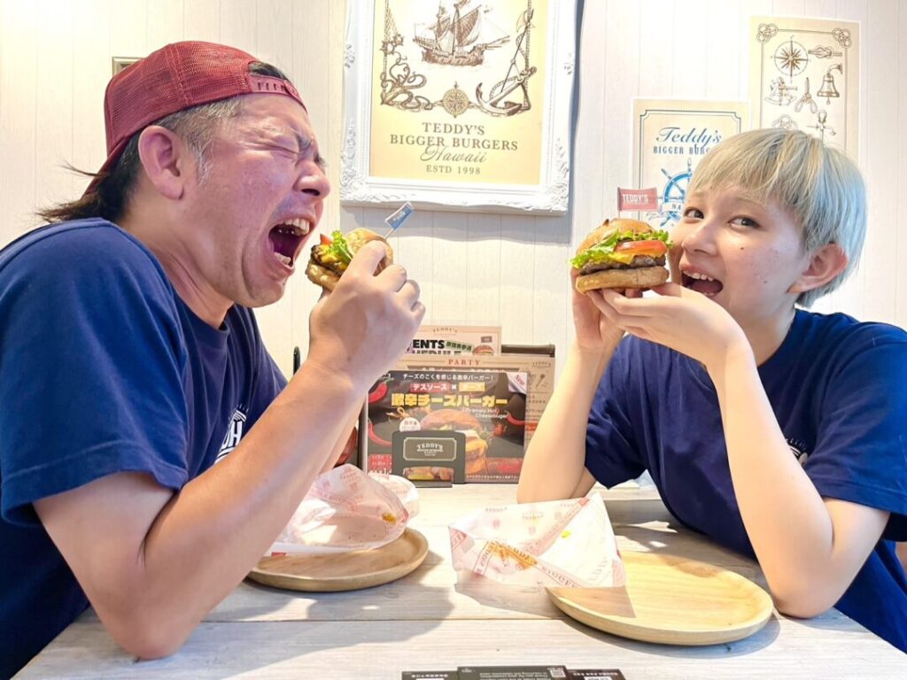 激辛バーガー2024】5倍～10倍まで選べる辛さ！チーズのコクを感じる